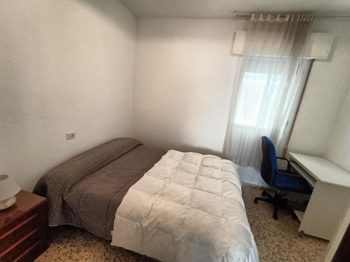 Apartamento 3 Dormitorios Con Aire Acondicionado Granada Exterior photo